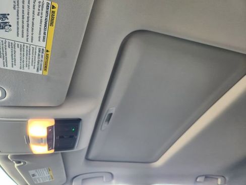 Used 2023 Nissan Altima 2.5 SL FWD image 21
