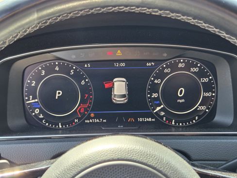 Used 2018 Volkswagen Golf R DCC & Navigation 4Motion image 39