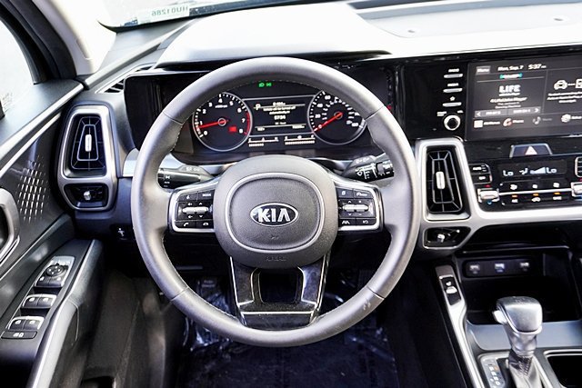 Used 2021 Kia Sorento S FWD image 33