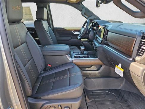 New 2026 Chevrolet Silverado 1500 High Country AWD/4WD image 17