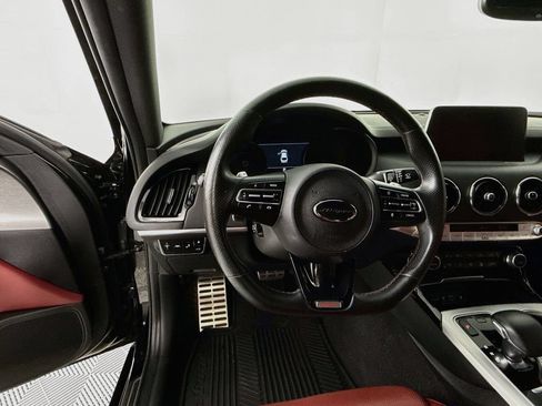 Used 2020 Kia Stinger GT2 AWD/4WD image 12