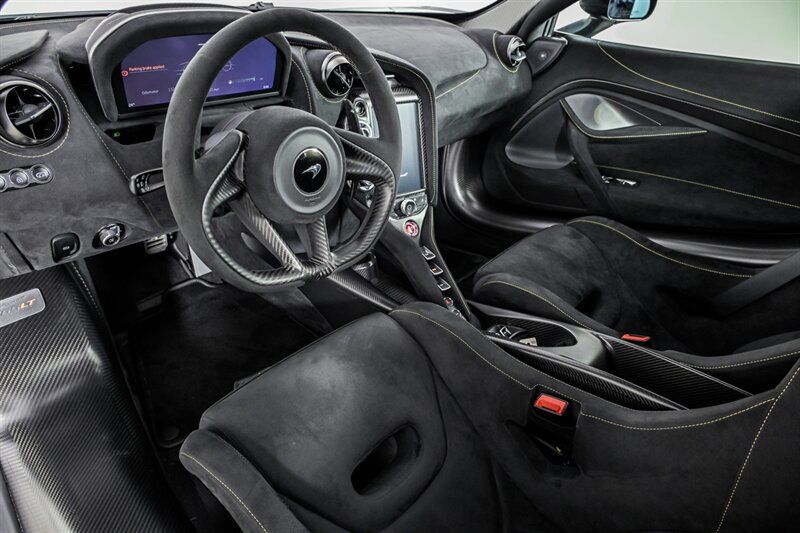 Used 2022 McLaren 765LT RWD image 28