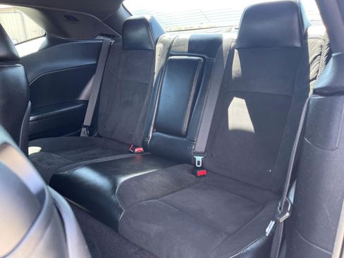 Used 2016 Dodge Challenger R/T Scat Pack w/ Leather Interior Group RWD image 16