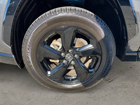 Used 2019 Toyota RAV4 XSE AWD/4WD image 9