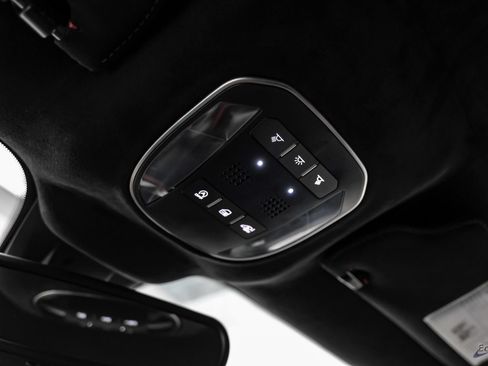 Used 2019 Ferrari 812 Superfast RWD image 92