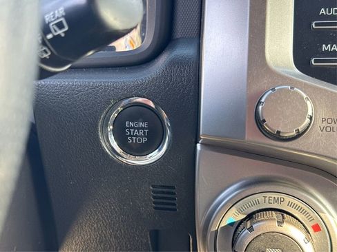 Used 2020 Toyota 4Runner Limited AWD/4WD image 26