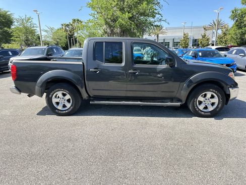 Used 2011 Nissan Frontier SV w/ SV Premium Utility Pkg RWD image 7