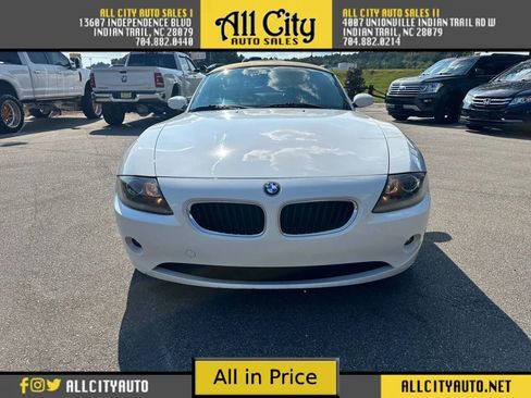 Used 2005 BMW Z4 2.5i image 2
