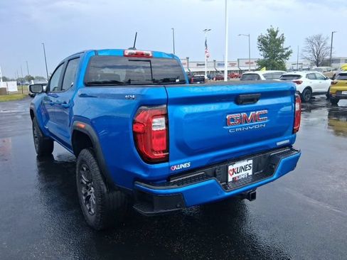 Used 2024 GMC Canyon Elevation w/ Elevation Premium Package AWD/4WD image 9