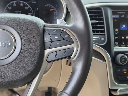 Used 2017 Jeep Grand Cherokee Overland RWD image 27