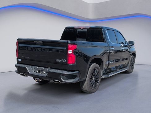 Used 2020 Chevrolet Silverado 1500 High Country w/ Technology Package AWD/4WD image 3