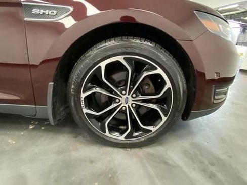 Used 2018 Ford Taurus SHO w/ Driver Assist Package AWD/4WD image 16