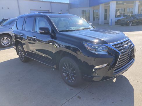 Used 2023 Lexus GX 460 Premium image 3