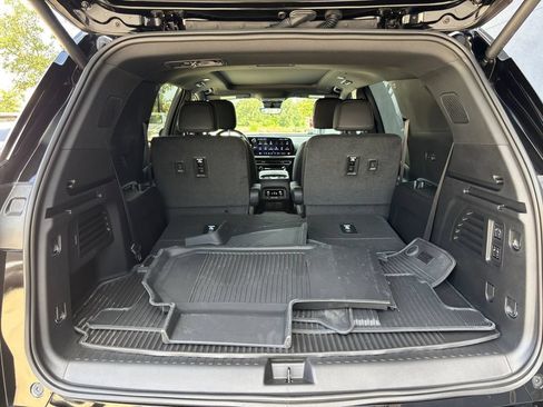 Used 2026 Chevrolet Traverse High Country AWD/4WD image 18