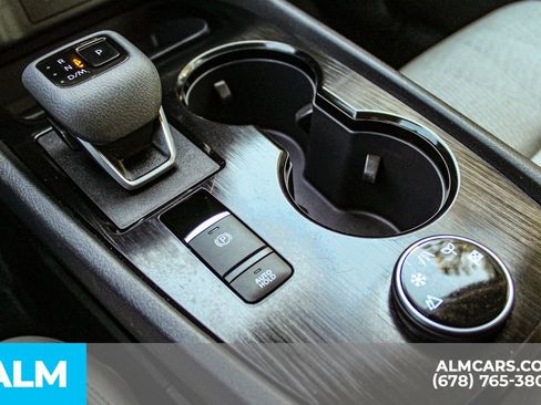 Used 2025 Nissan Rogue SV image 36