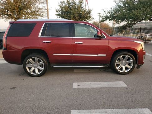 Used 2016 Cadillac Escalade Luxury image 11