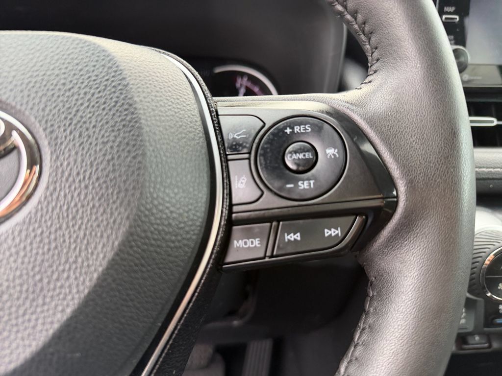Used 2021 Toyota RAV4 Limited AWD/4WD image 20