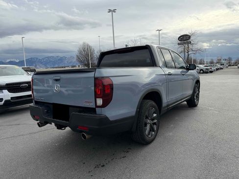 Used 2023 Honda Ridgeline Sport image 7