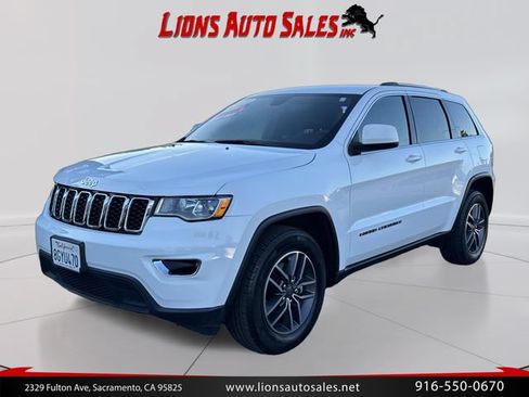 Used 2019 Jeep Grand Cherokee Laredo w/ Laredo X Package RWD image 9