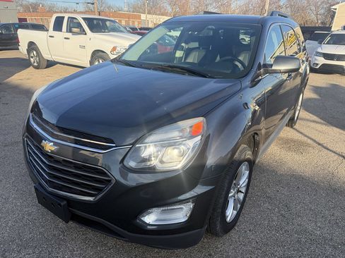 Used 2017 Chevrolet Equinox LT w/ Convenience Package image 2