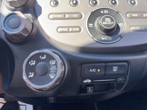 Used 2012 Honda Fit image 33