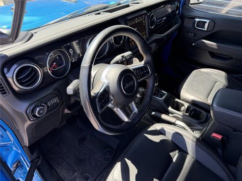 Used 2021 Jeep Wrangler Unlimited Rubicon w/ Trailer Tow Package AWD/4WD image 4