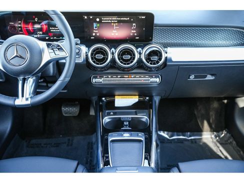 Certified 2026 Mercedes-Benz GLB 250 4MATIC image 13