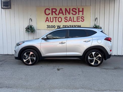 Used 2016 Hyundai Tucson Limited w/ Option Group 03 FWD image 6