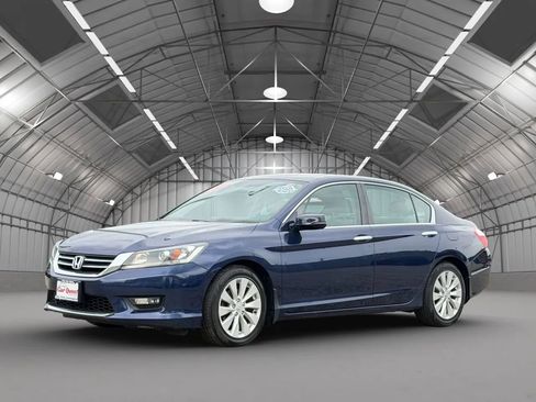 Used 2014 Honda Accord EX image 3