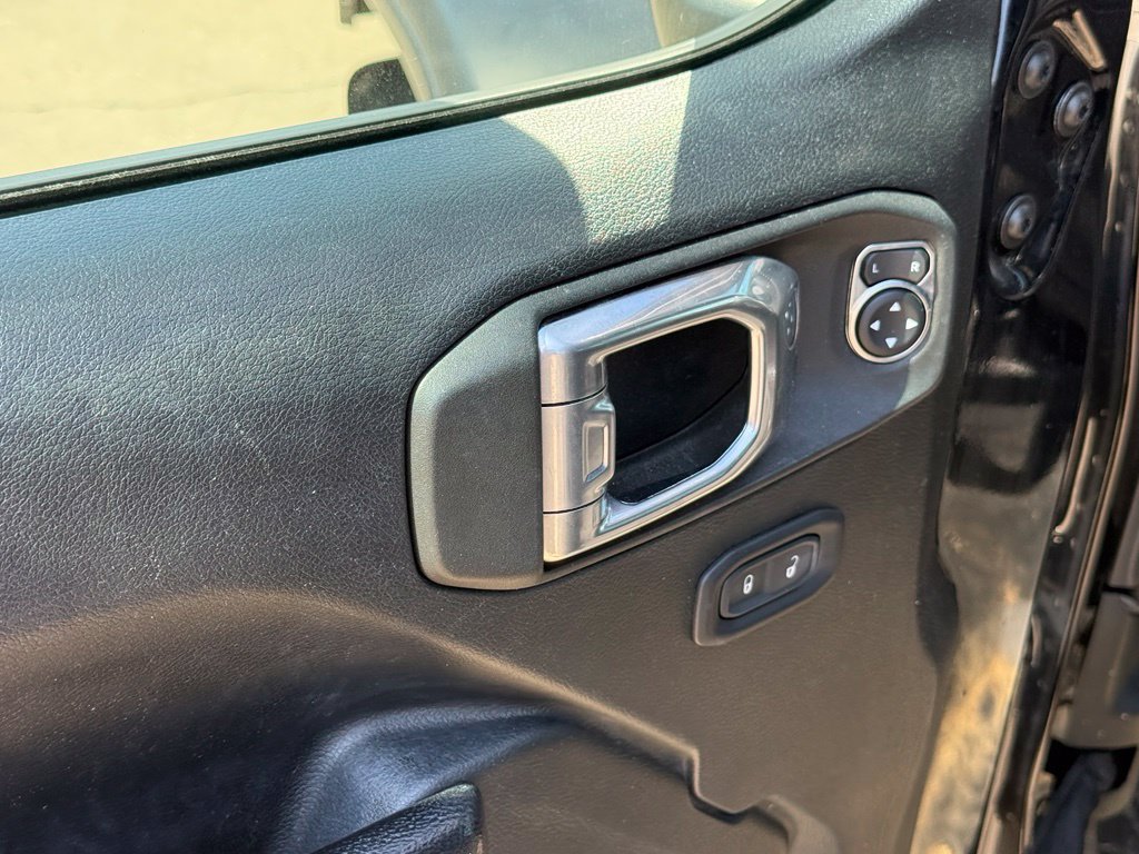 Used 2022 Jeep Wrangler Sport AWD/4WD image 12
