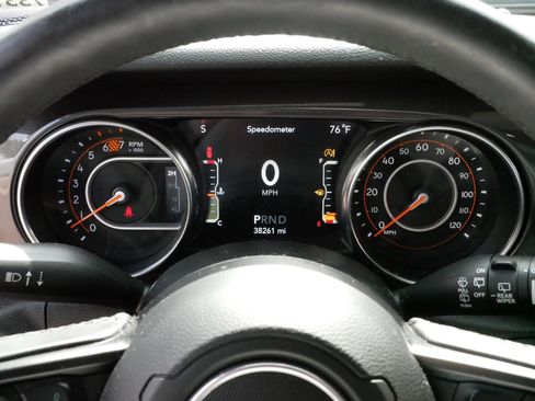 Used 2020 Jeep Wrangler Unlimited Sport image 21