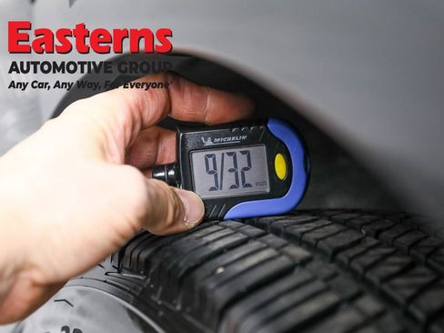 Used 2023 Volkswagen Tiguan SE image 27