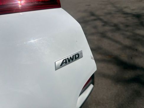 Used 2019 Hyundai Kona SEL AWD/4WD image 16