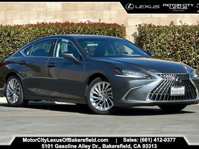 Certified 2023 Lexus ES 300h w/ Luxury Package