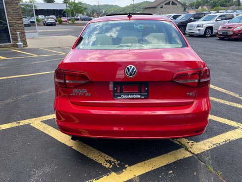 Used 2015 Volkswagen Jetta SE FWD image 12