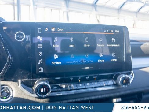 Used 2023 Chevrolet Colorado LT w/ LT Convenience Package image 6