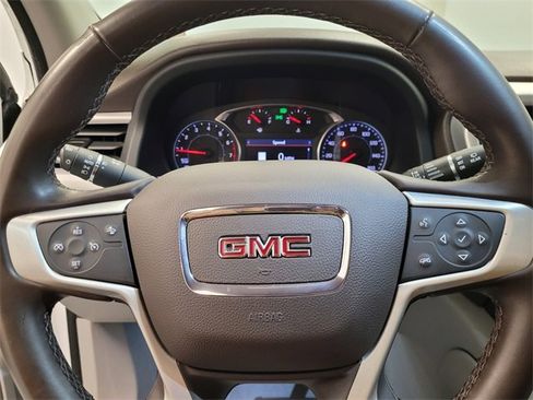 Used 2023 GMC Acadia SLT image 24