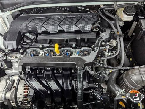 Certified 2025 Hyundai Venue SEL image 22