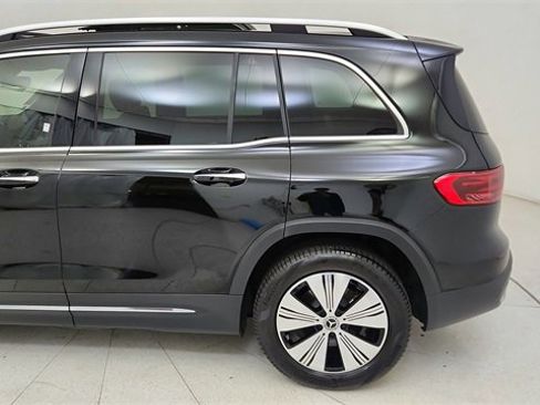 Used 2024 Mercedes-Benz EQB 250+ w/ Driver Assistance Package image 10