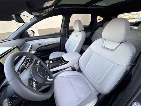 Used 2026 Hyundai Tucson Limited image 19