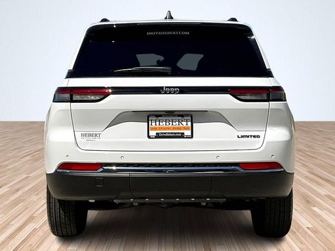 New 2025 Jeep Grand Cherokee Limited image 4