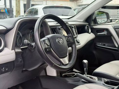 Used 2016 Toyota RAV4 Limited image 25