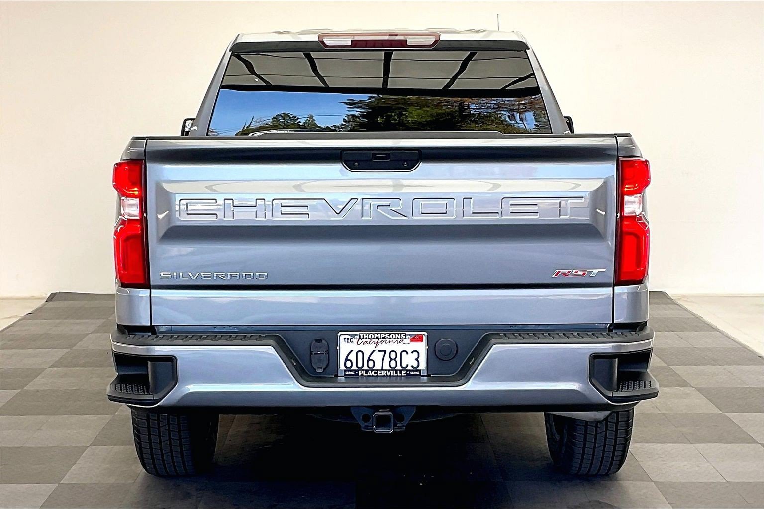 Used 2021 Chevrolet Silverado 1500 RST RWD image 3