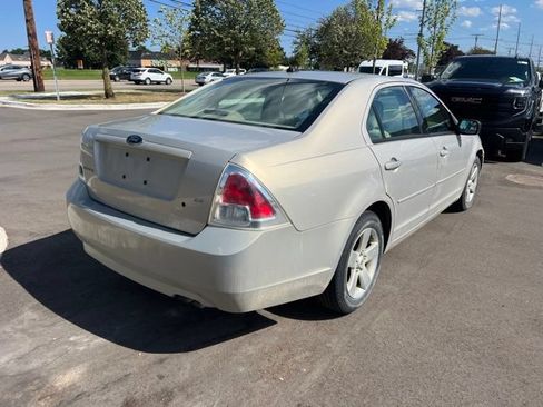 Used 2009 Ford Fusion SE FWD image 5