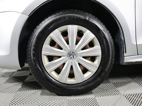 Used 2012 Volkswagen Jetta Sedan image 9