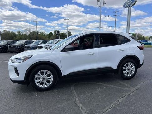 Certified 2025 Ford Escape Active FWD image 3