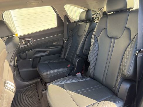 Used 2022 Kia Sorento SX Prestige image 12