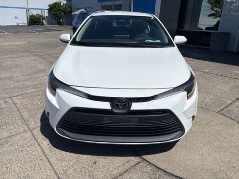 Used 2024 Toyota Corolla LE FWD image 3