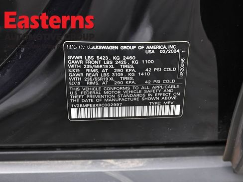 Used 2024 Volkswagen ID.4 2WD image 33