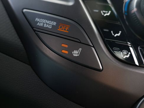 Used 2015 Hyundai Veloster Turbo image 29